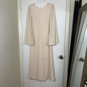 NEW! Fame X Partners Peach bell sleeve maxi dress size US 8 -Flawed-